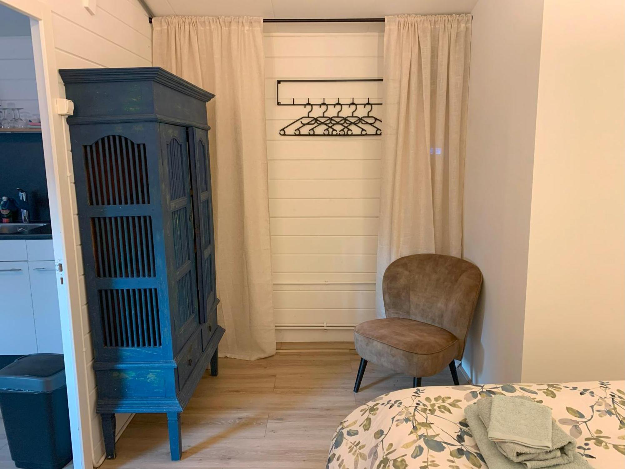 Tiny House Tussen De Grachten Sneek Ngoại thất bức ảnh