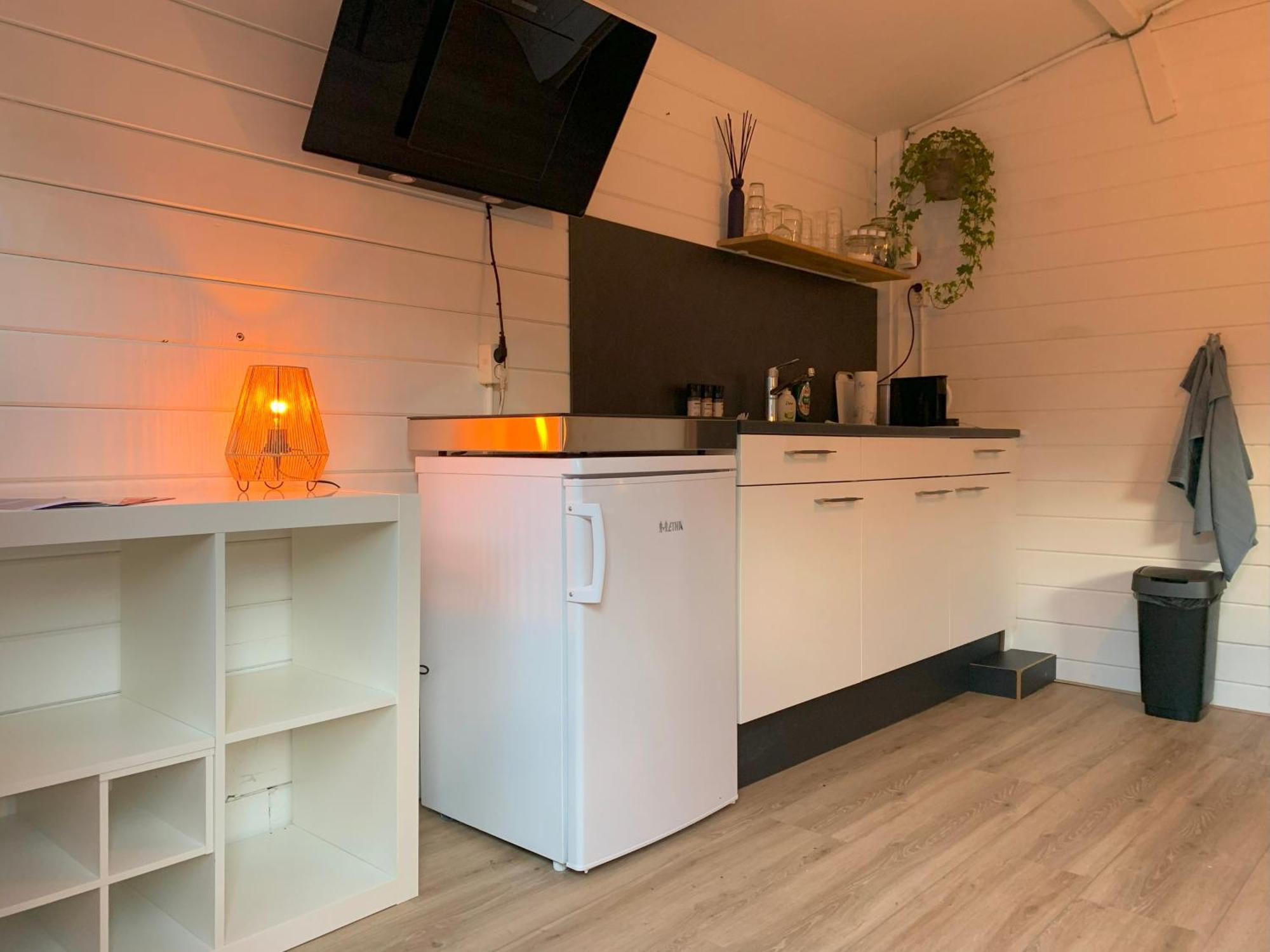 Tiny House Tussen De Grachten Sneek Ngoại thất bức ảnh